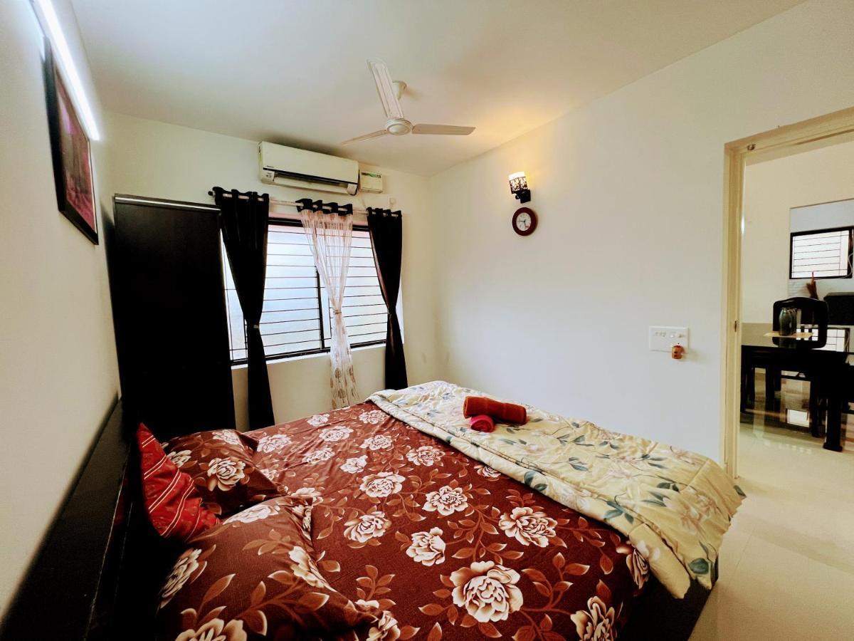 Apartment Splendour 2bhk Surrounded With Greenery. *