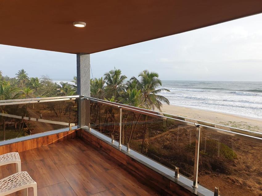The Oceanic Front - Mangalore