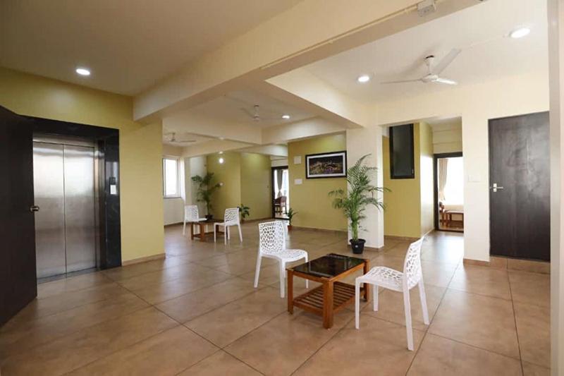 The Oceanic Front - Hotel Mangalore