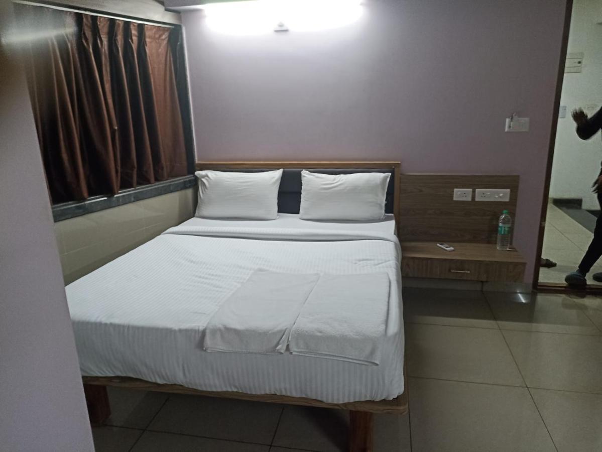 Padilgate Luxuryinn Hotel Mangalore