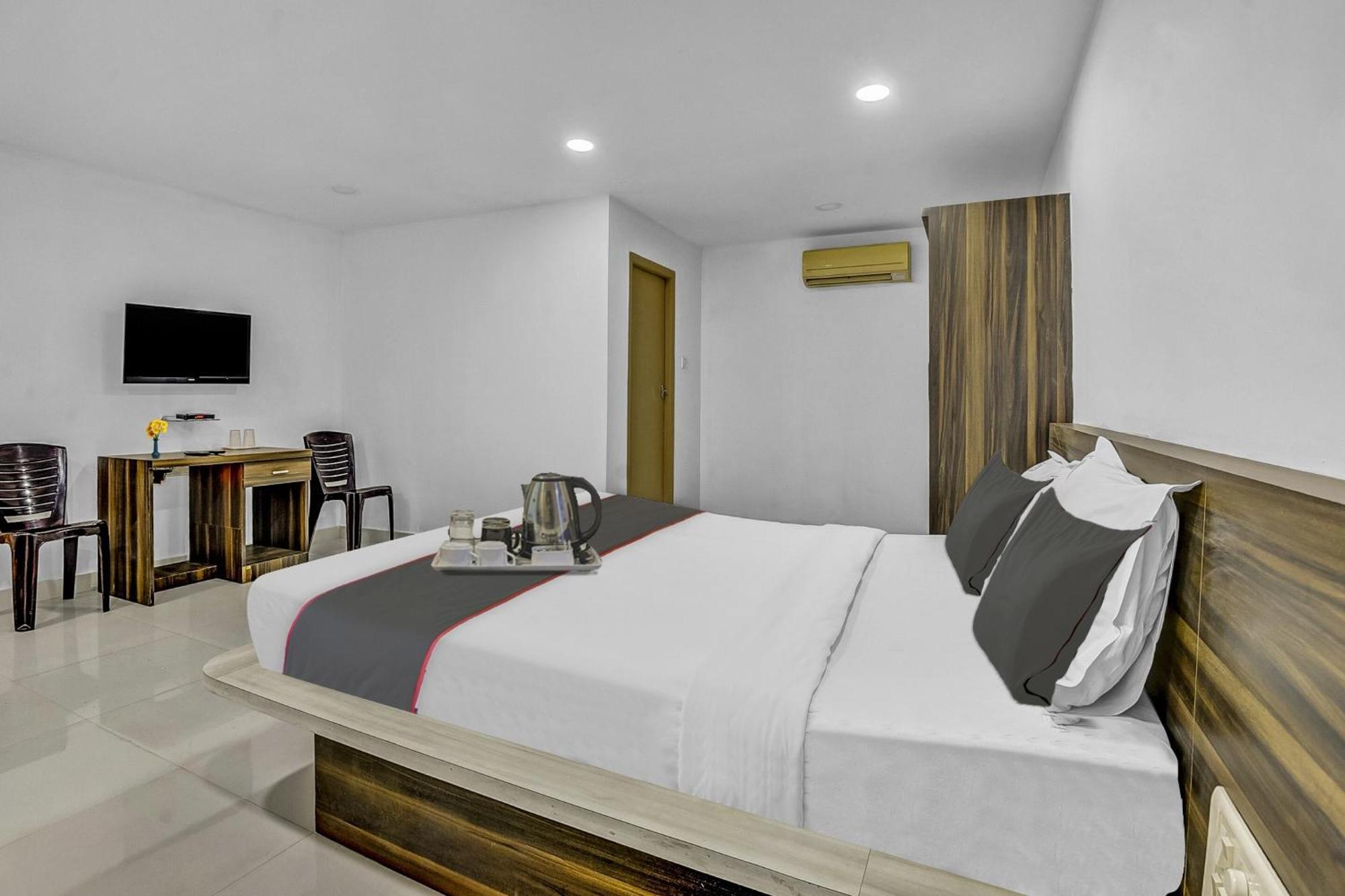 Sai Town House Hotel 3*