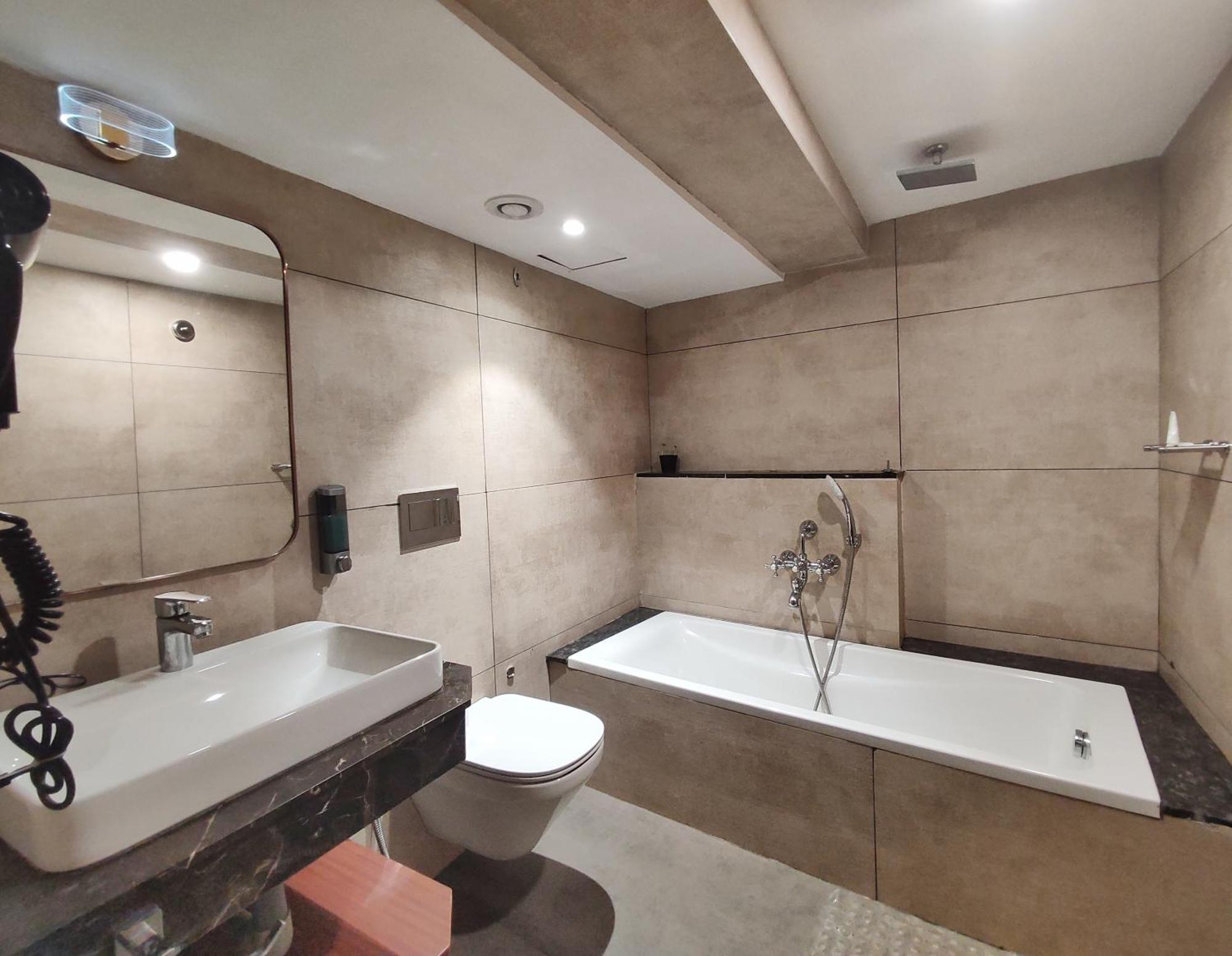 Hotel Royal Plaza By Rak Rooms, 4*