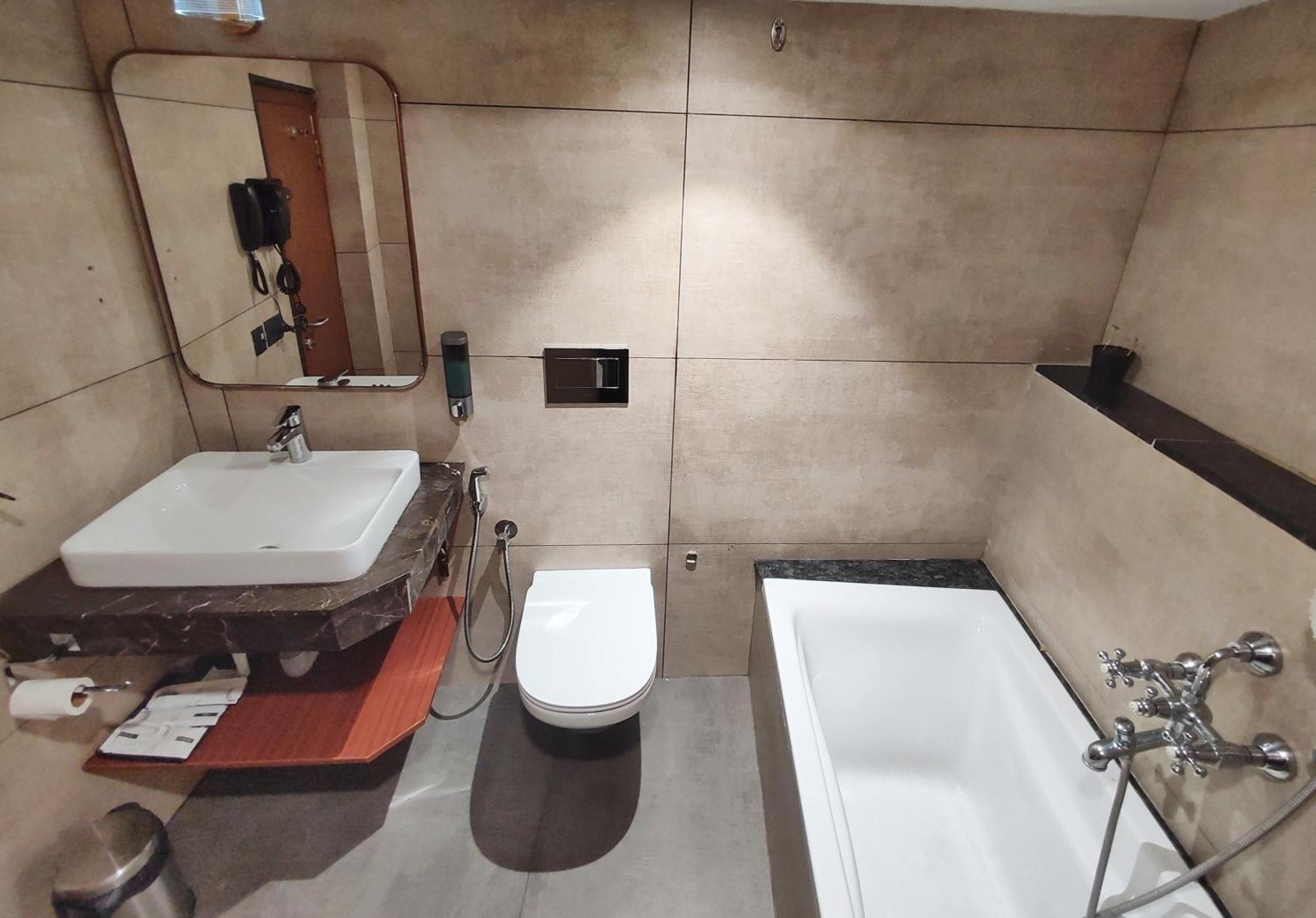 Hotel Royal Plaza By Rak Rooms,