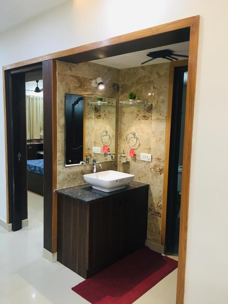 Apartment Vaishnavi Furnished Flats *