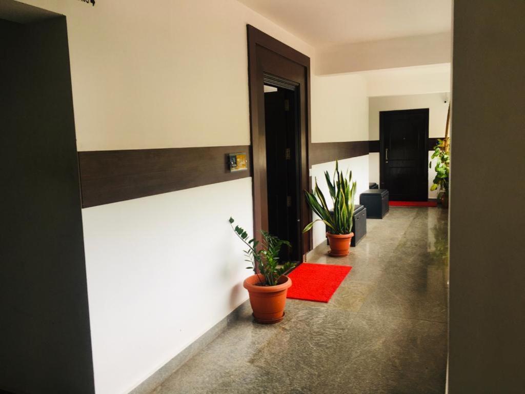Vaishnavi Furnished Flats Apartment *