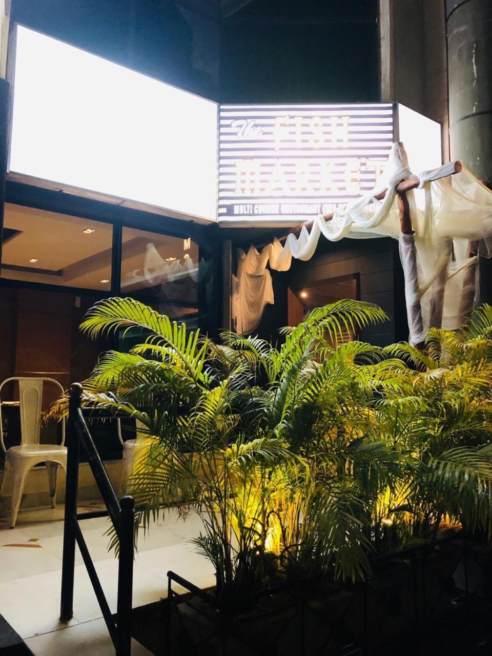 Prestige, Hotel
