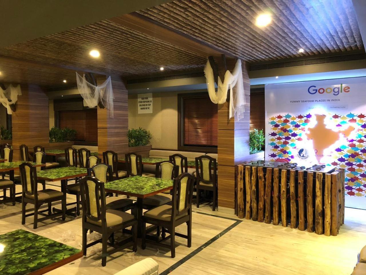 Prestige, Hotel