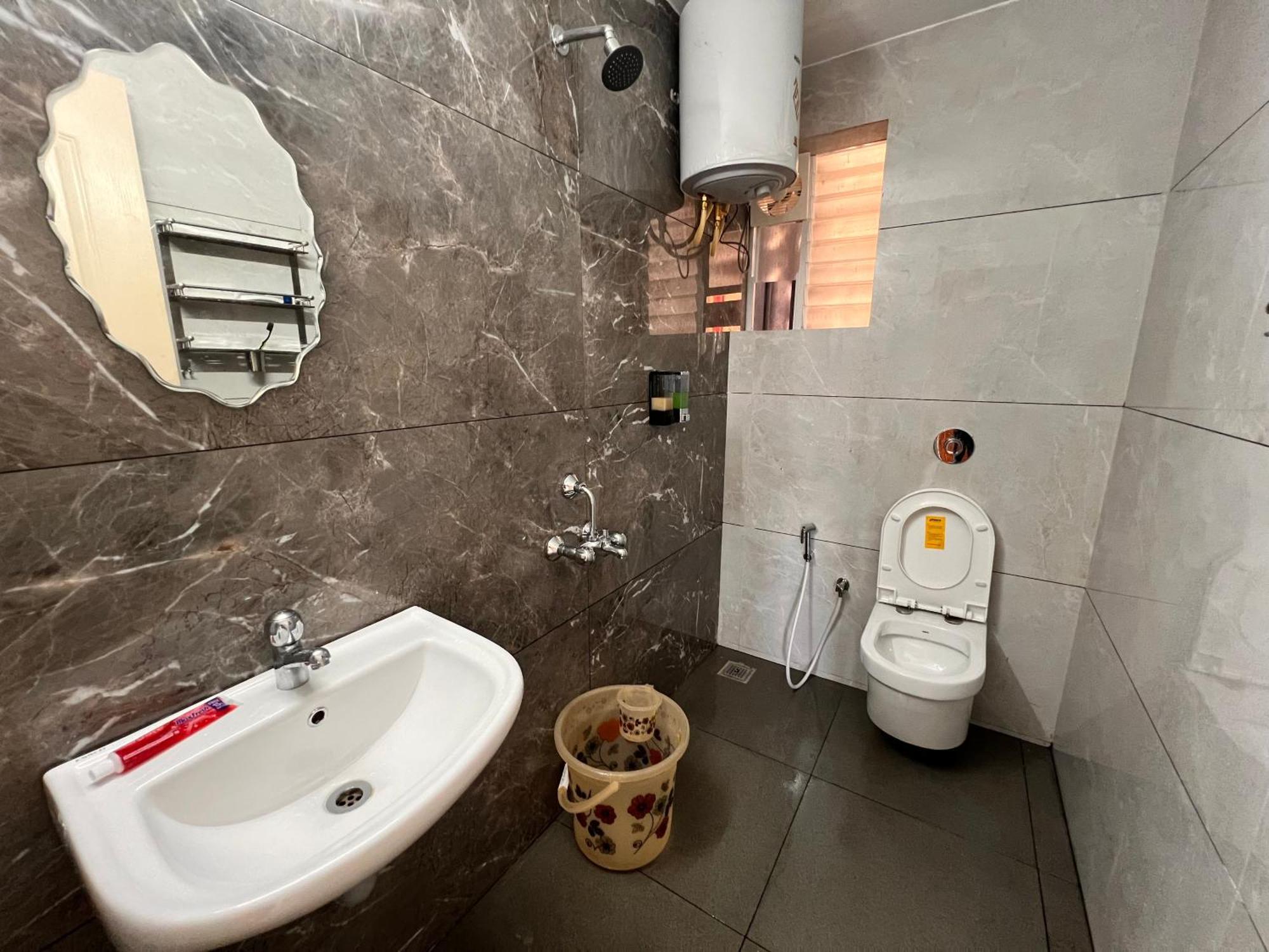 Apartment Nirvana Stay, Spacious Fully Furnished 2bhk In Mangalore, Full Ac