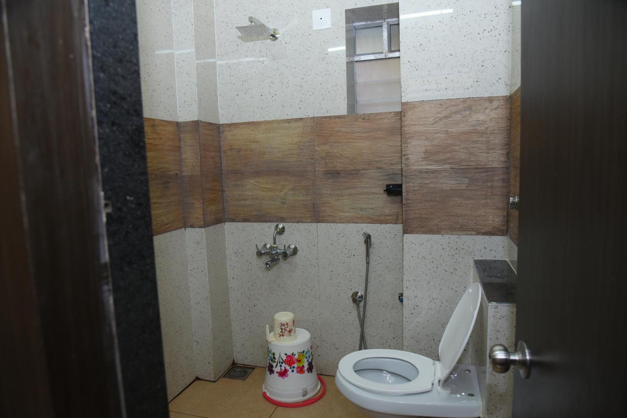 Hotel Royal - Opp Sdm Law College Mg Road Mangalore