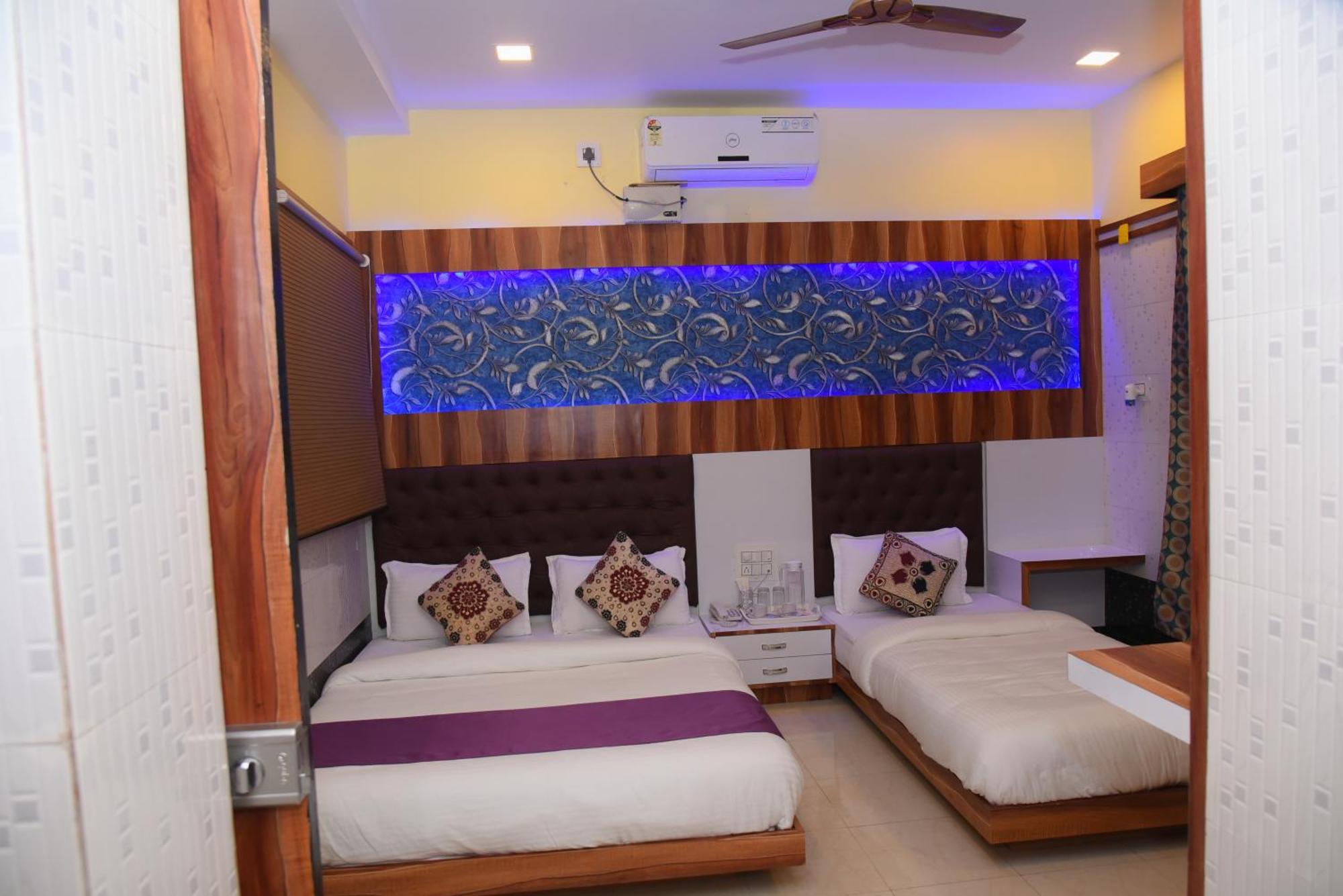Royal - Opp Sdm Law College Mg Road Hotel Mangalore