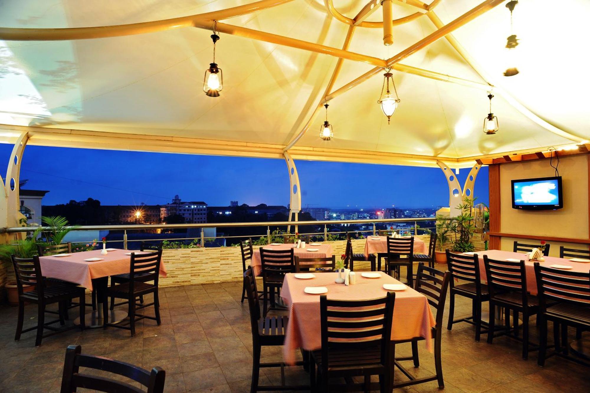 Hotel Goldfinch Mangalore