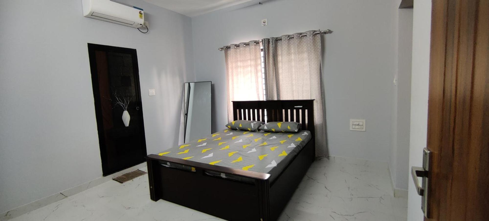 Sukruthi Service Apartment *
