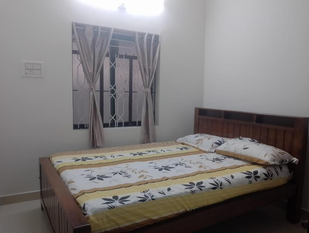 Guest house Durga Prasad *