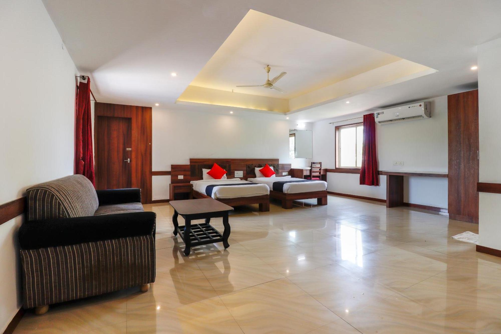 Hotel Capital O Sai Arya Residency