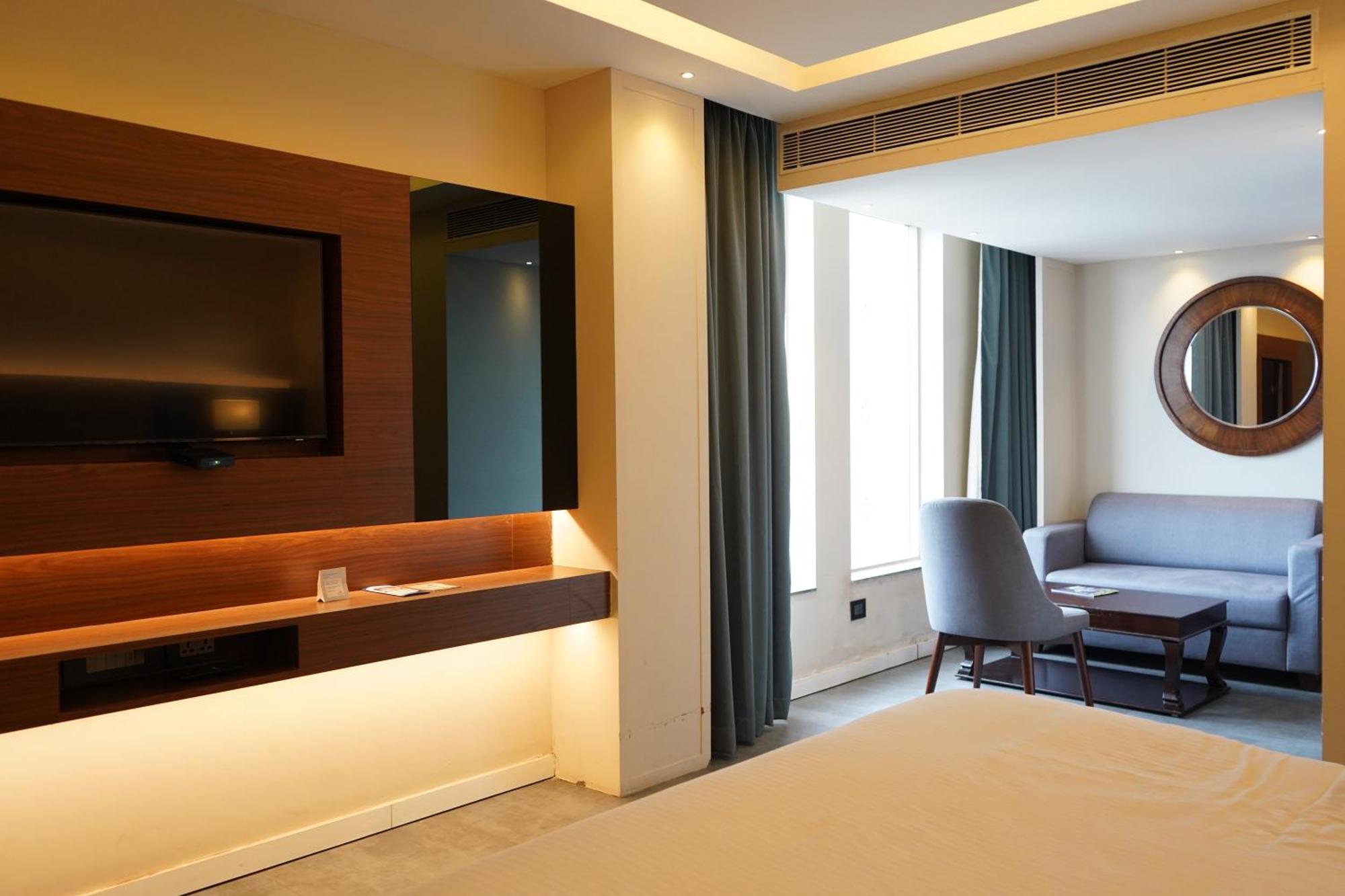 The Sea View, 4*