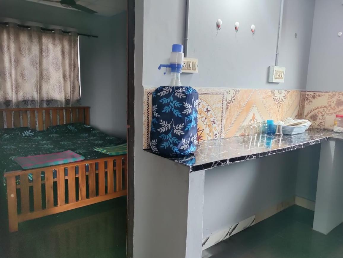 Kensons Budgetstay Non Ac Free Wifi And Parking Apartment
