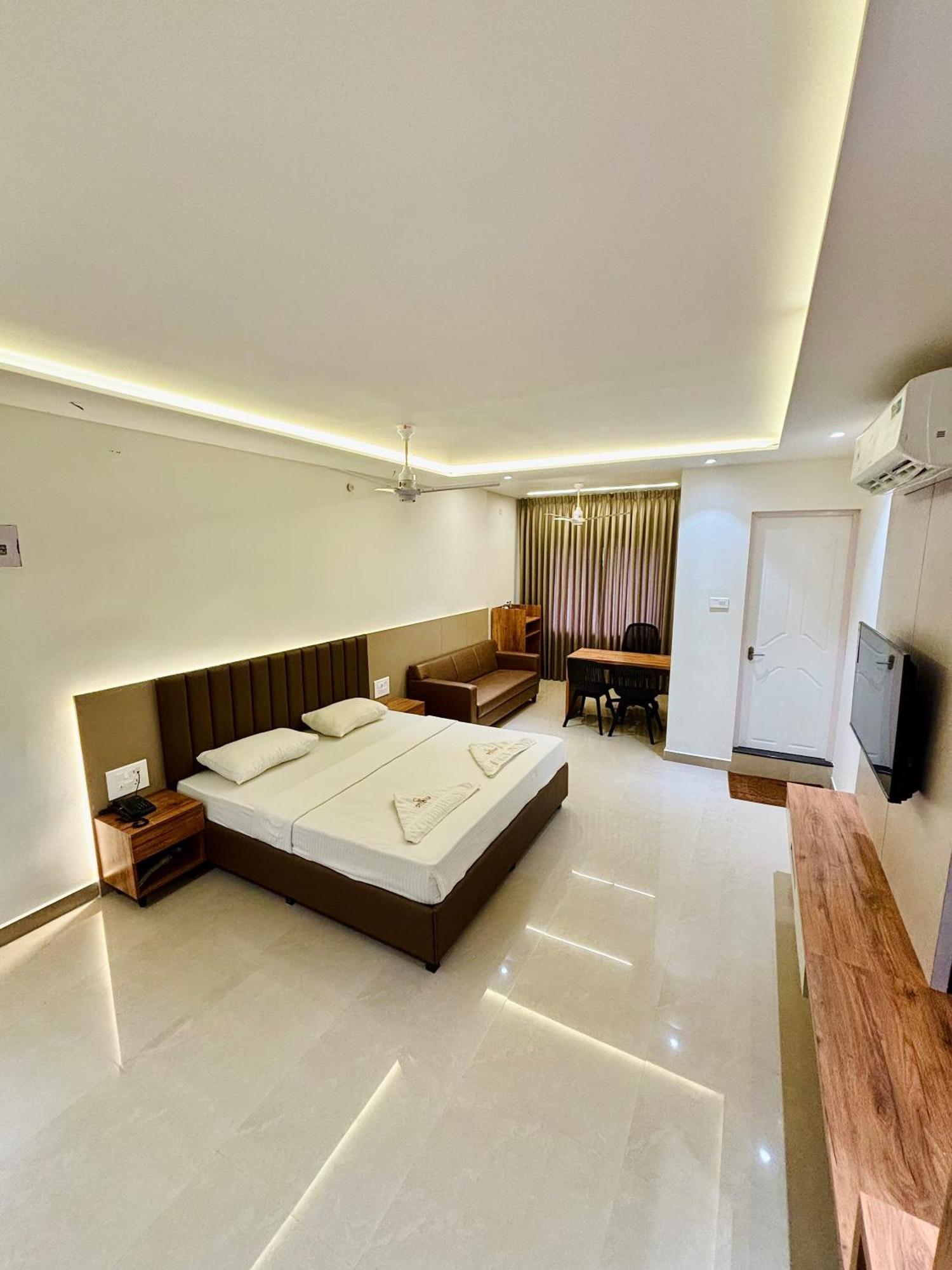 Citywalk Residency 2*