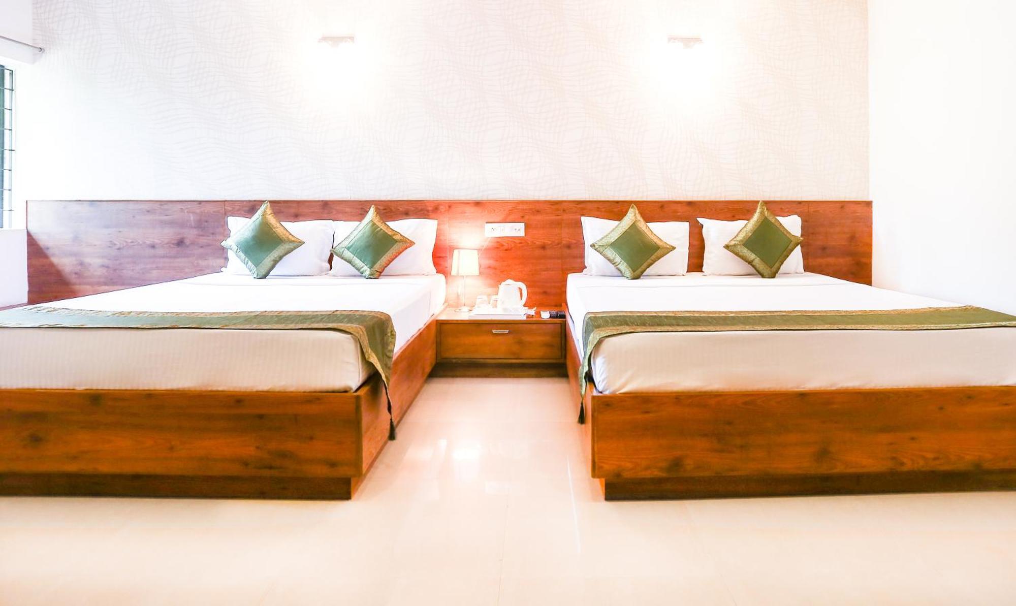 Treebo Comforts Inn, Road Deralakatte 3*
