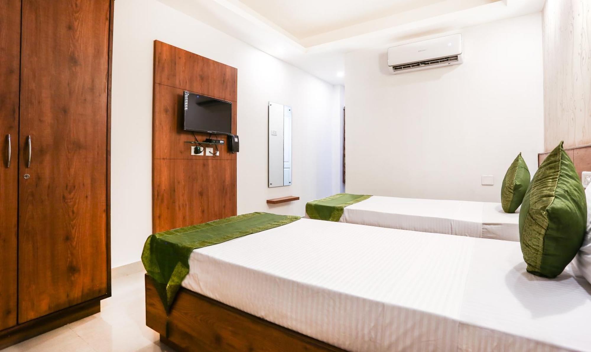 Hotel Treebo Comforts Inn, Road Deralakatte 3*