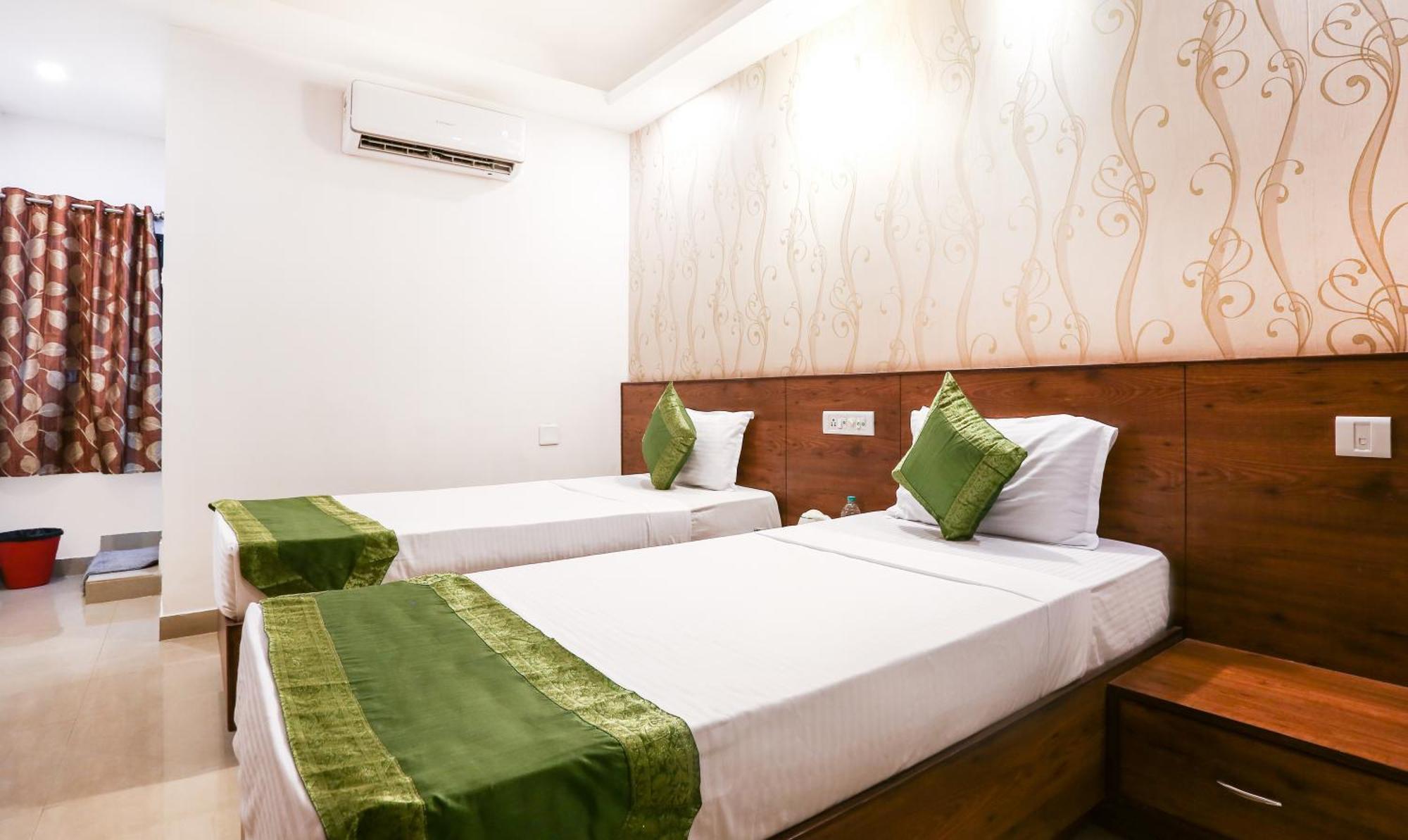 Treebo Comforts Inn, Road Deralakatte