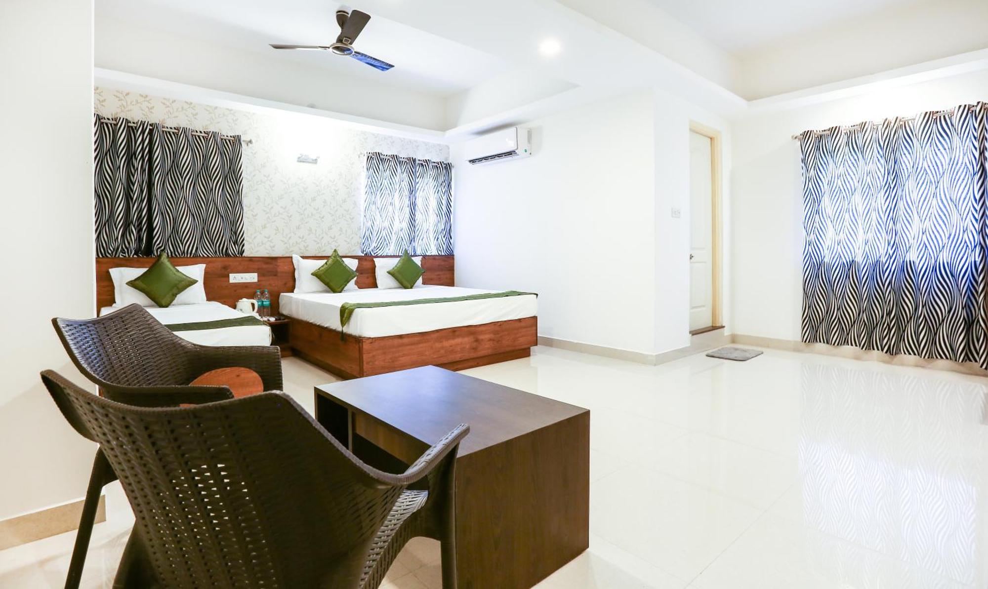Hotel Treebo Comforts Inn, Road Deralakatte