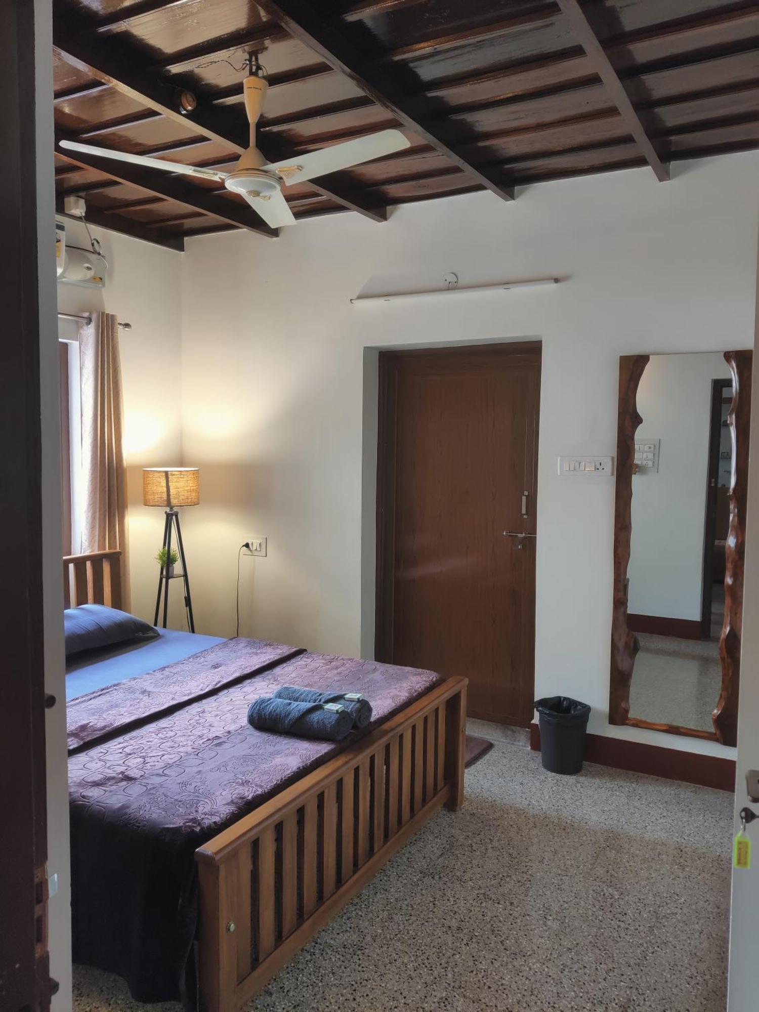 Glanwoods - 2bhk Independent Private House In - Pets Allowed