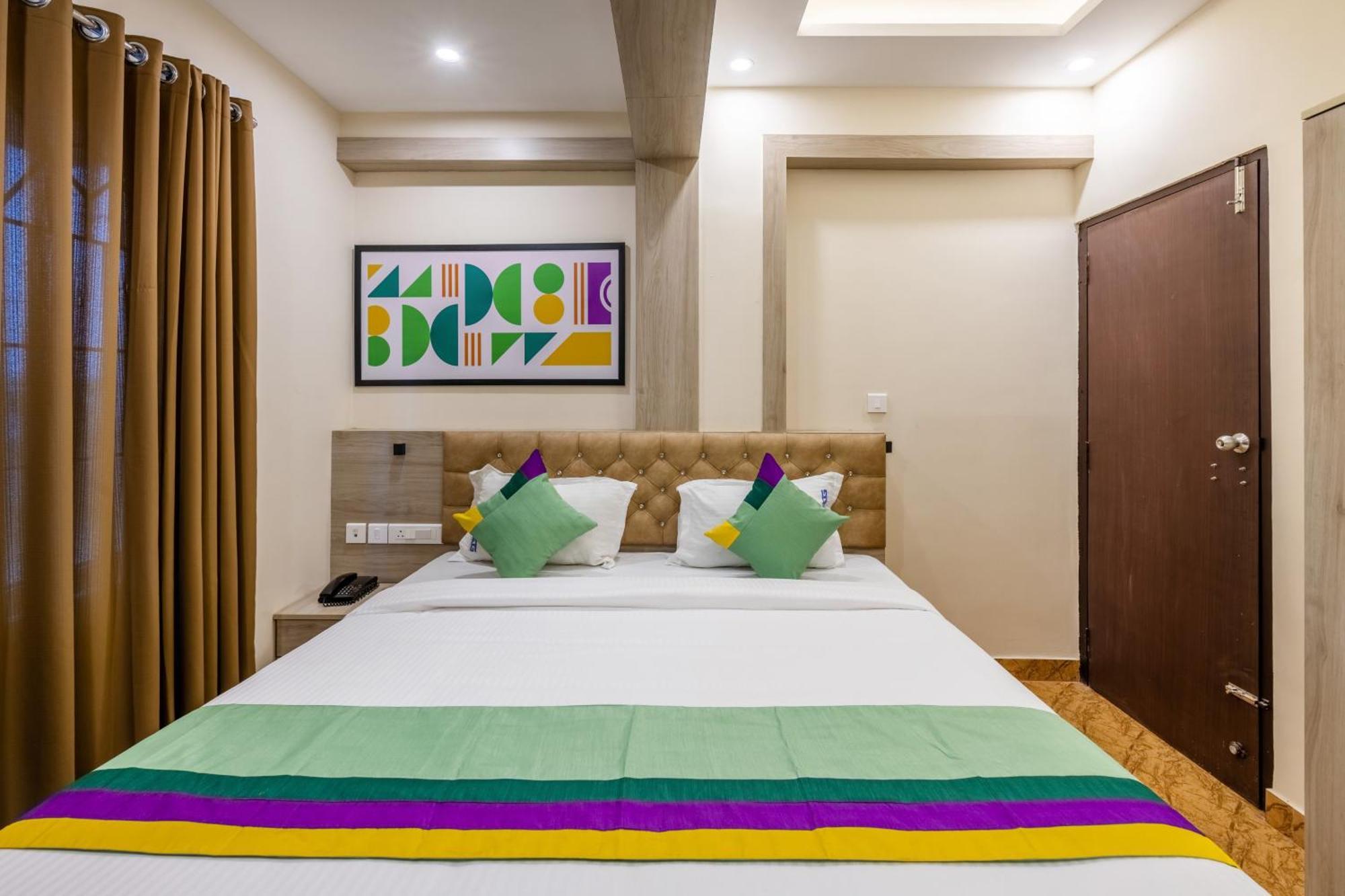 Treebo Sky Grand, 5 Min From Airport