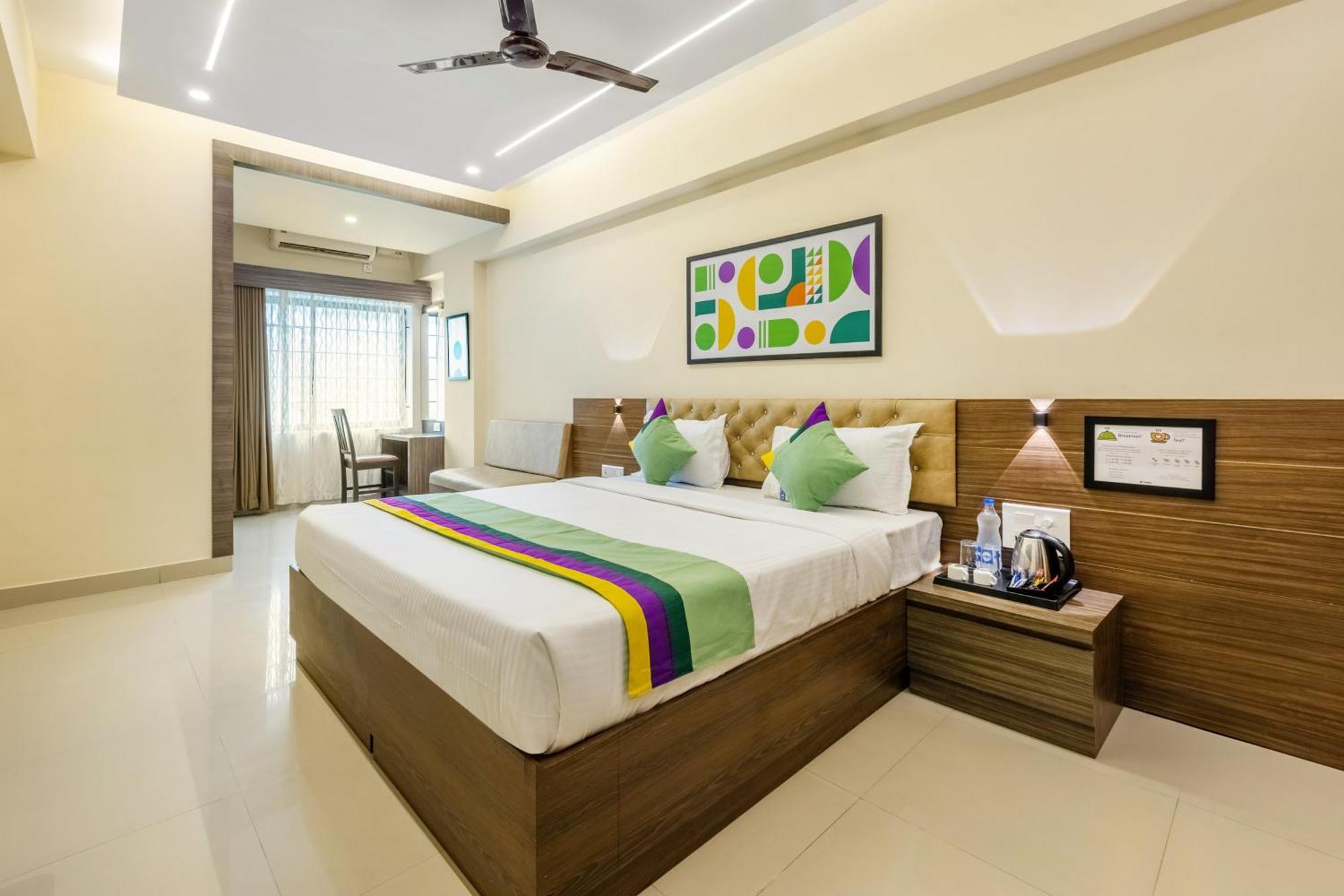 Hotel Treebo Sky Grand, 5 Min From Airport 3*