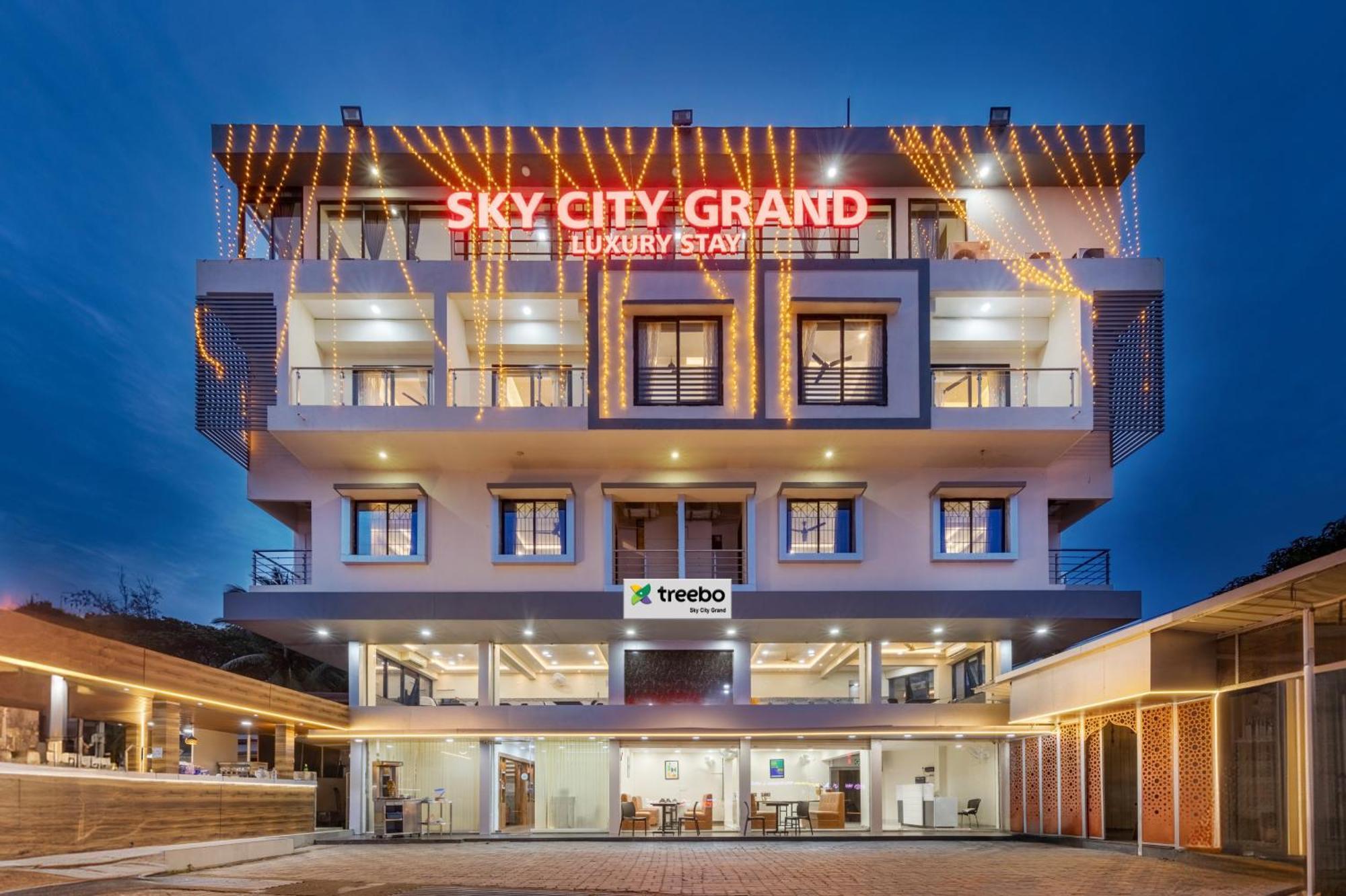 Hotel Treebo Sky Grand, 5 Min From Airport