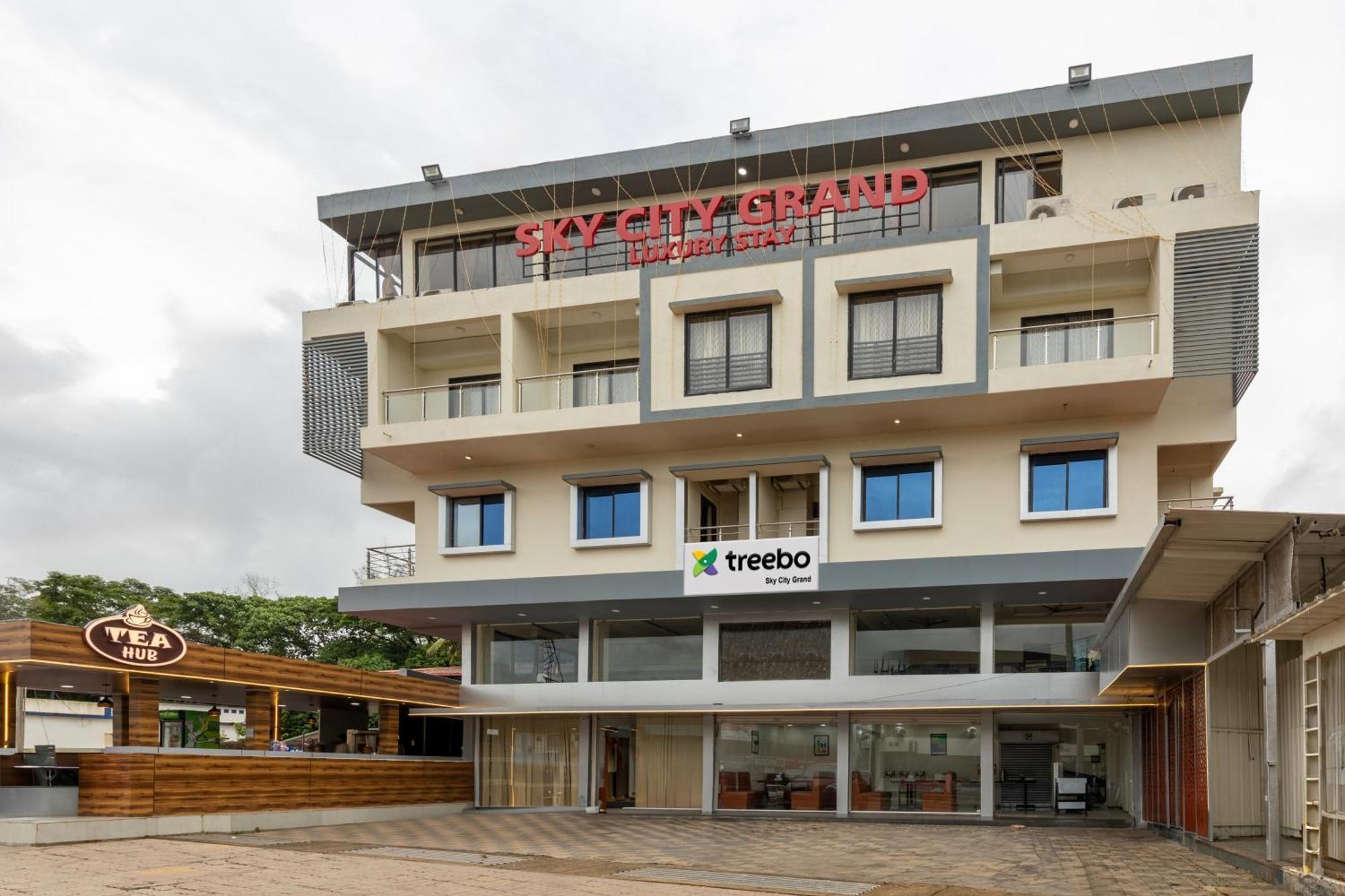 Hotel Treebo Sky Grand, 5 Min From Airport 3*