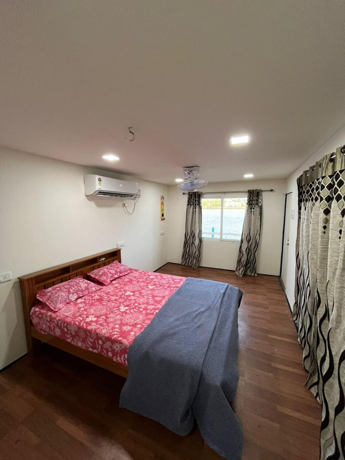 Guest house Cradle N Palms *