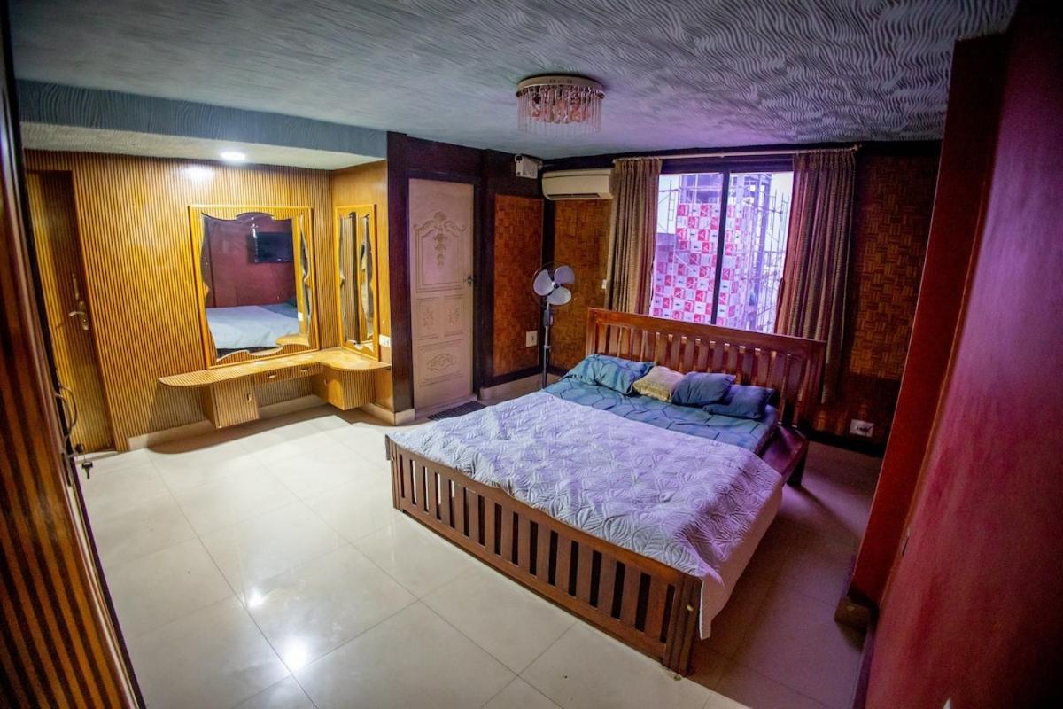 Rakhi's Groove Loft *