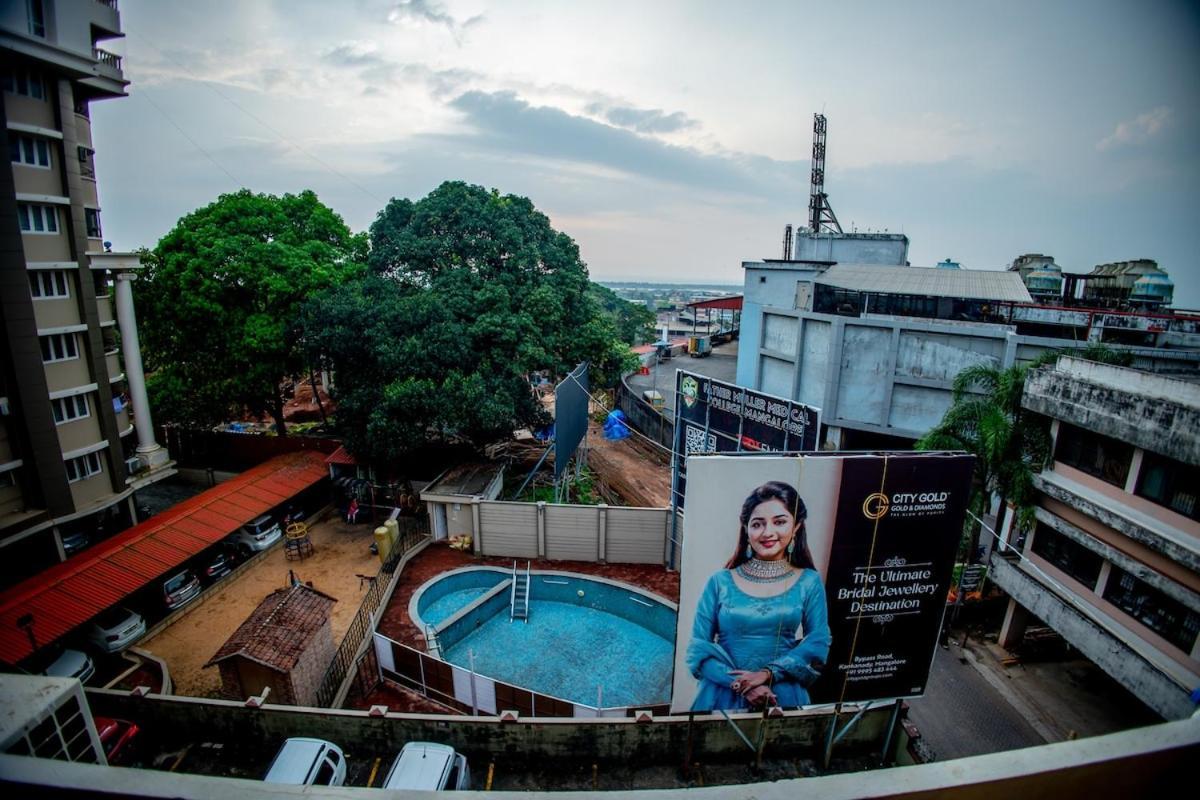 Rakhi's Groove Loft