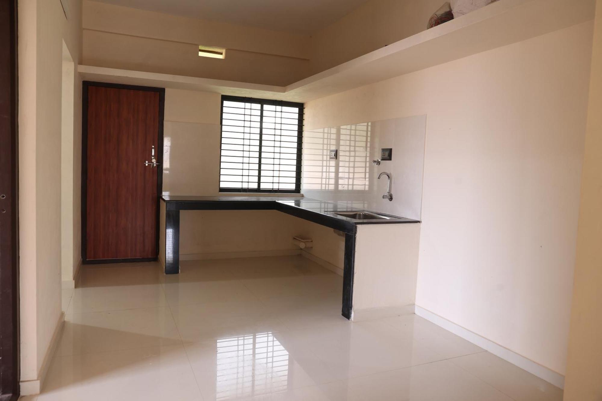 Soumya Residency- Boarding And Hotel *