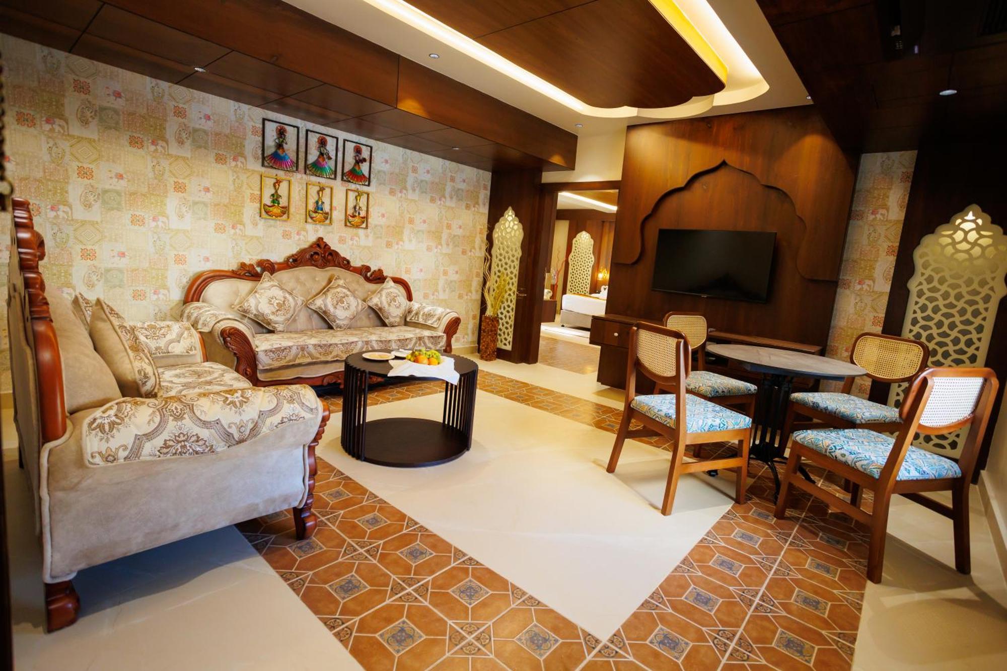 Hotel Aj Grand Elite 3*