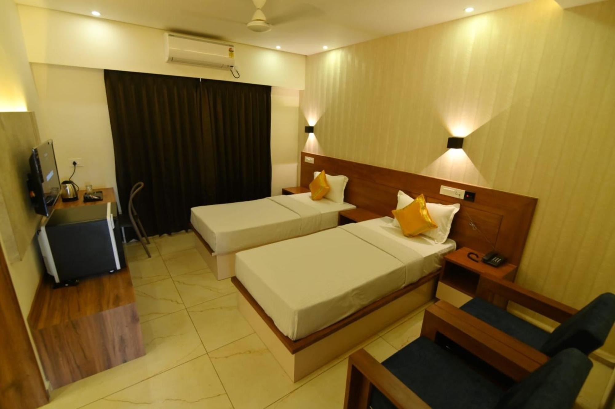 Hotel Aurelia Comforts - Deralakatte 3*