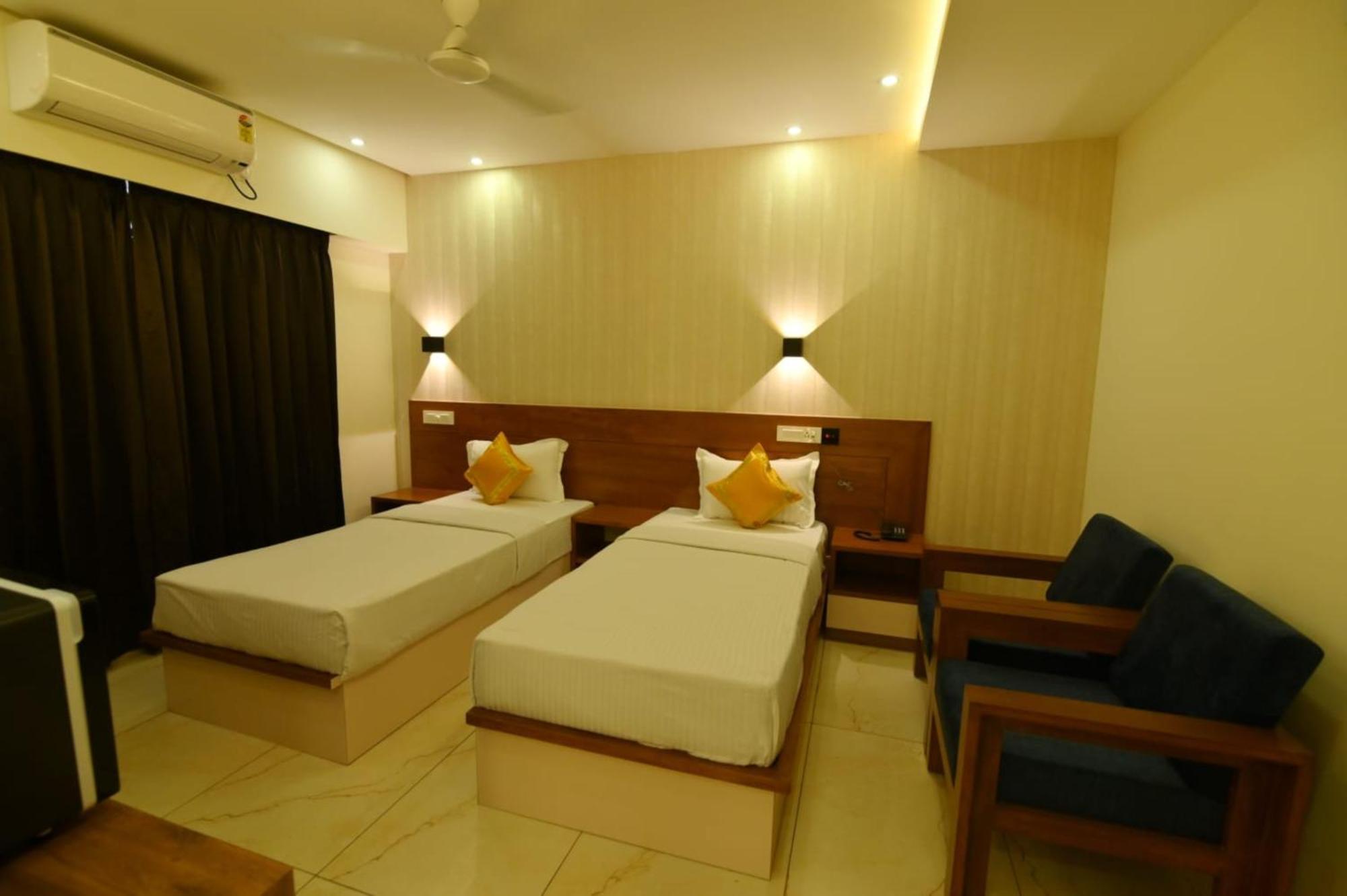 Hotel Aurelia Comforts - Deralakatte Mangalore