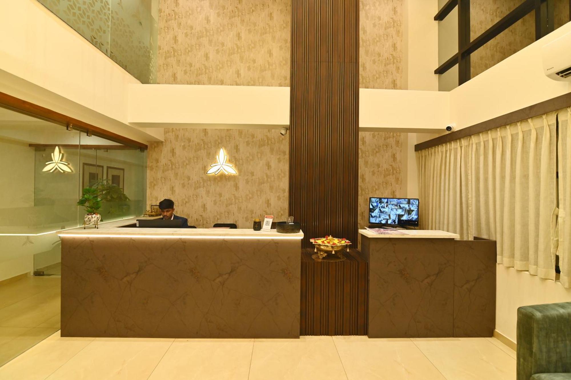 Hotel Aurelia Comforts - Deralakatte