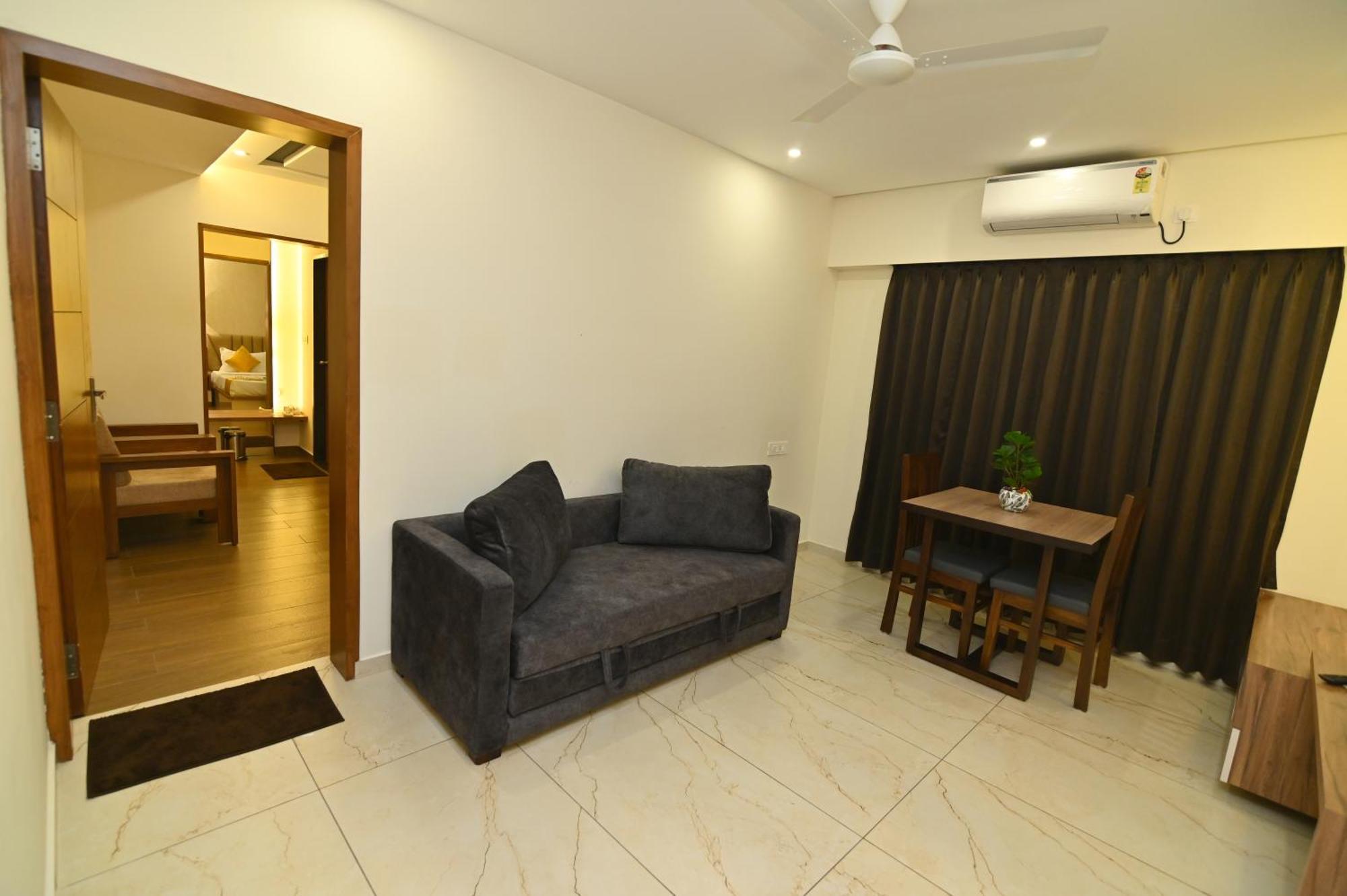 Aurelia Comforts - Deralakatte 3* Mangalore