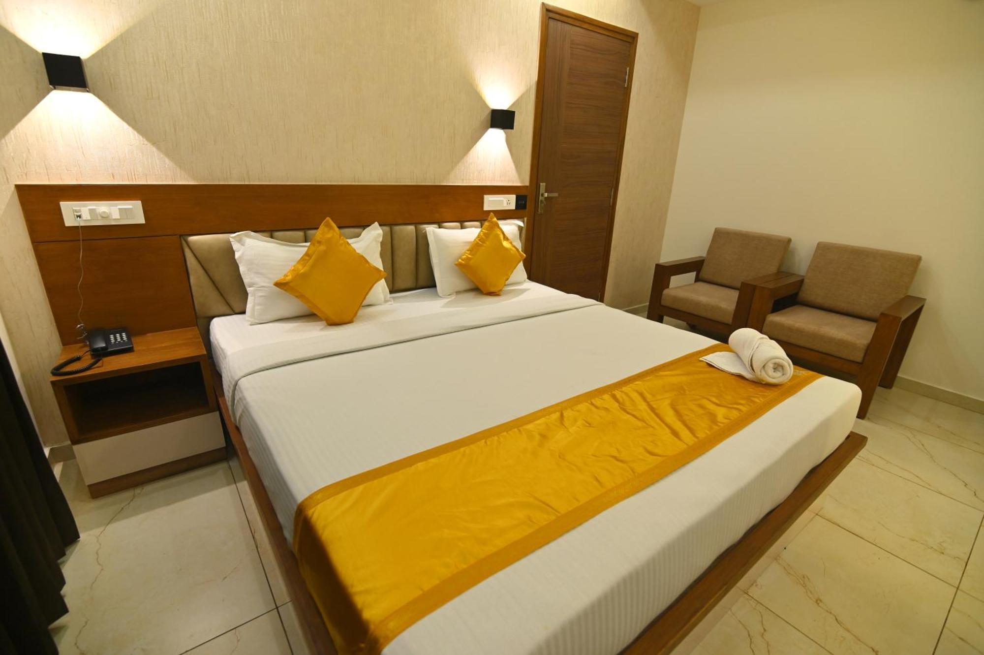 Aurelia Comforts - Deralakatte Hotel