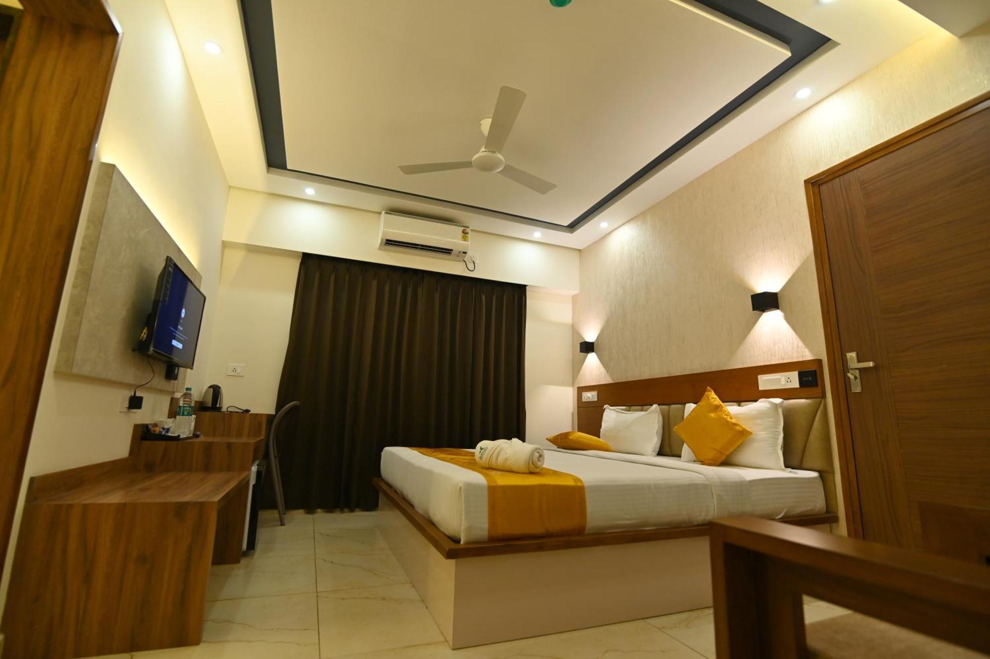 Hotel Aurelia Comforts - Deralakatte