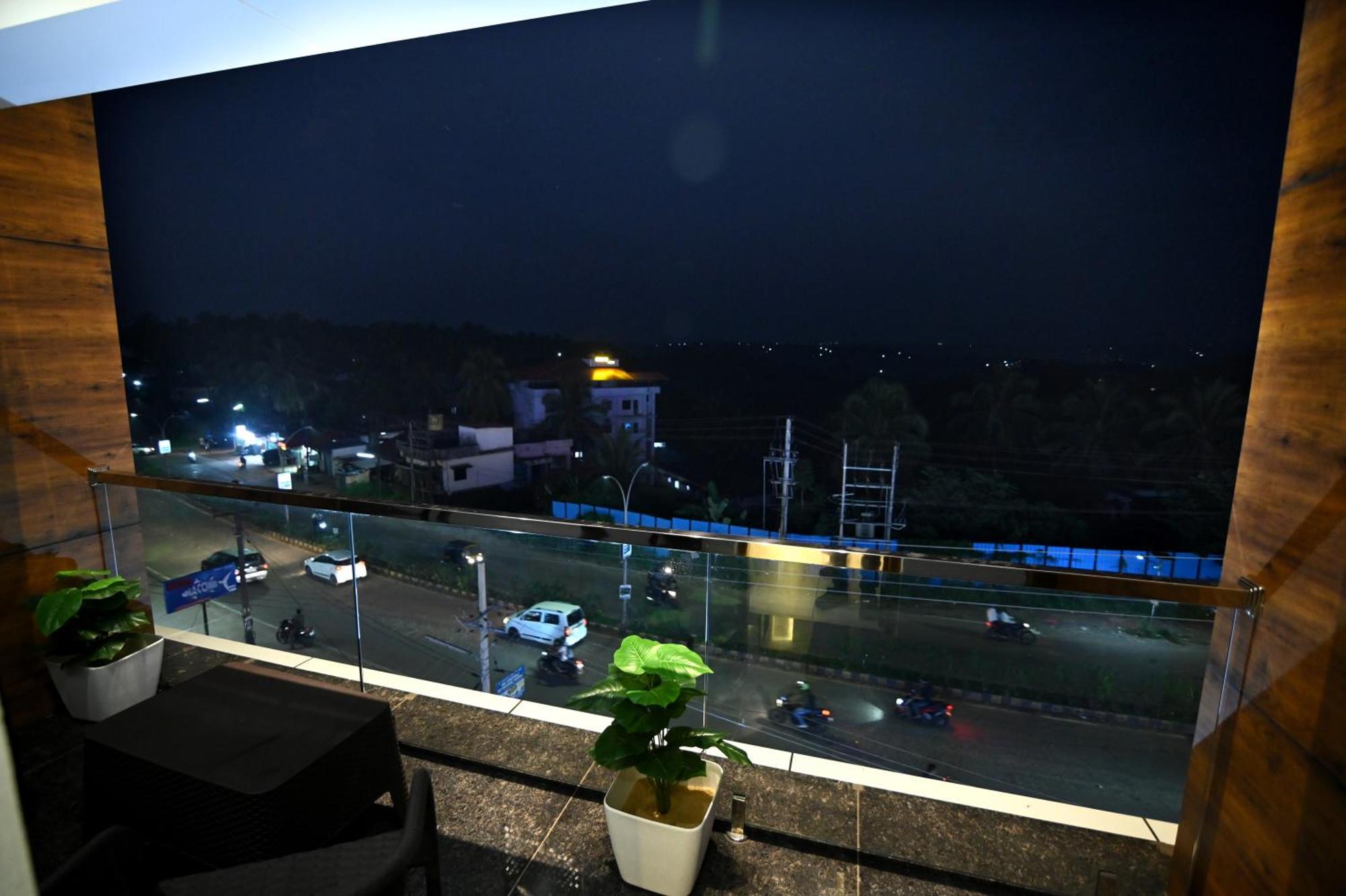 Hotel Aurelia Comforts - Deralakatte