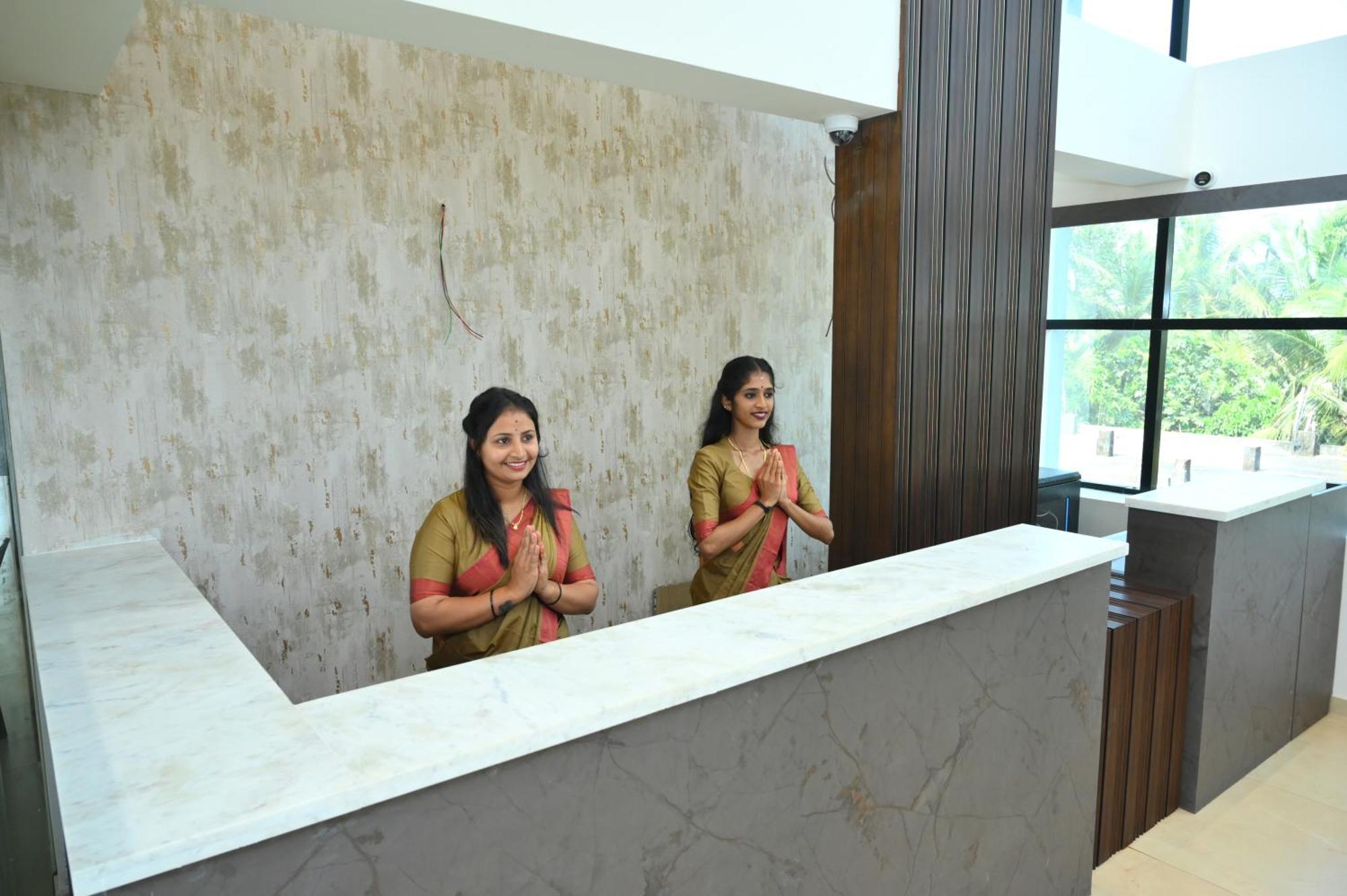 Hotel Aurelia Comforts - Deralakatte 3*