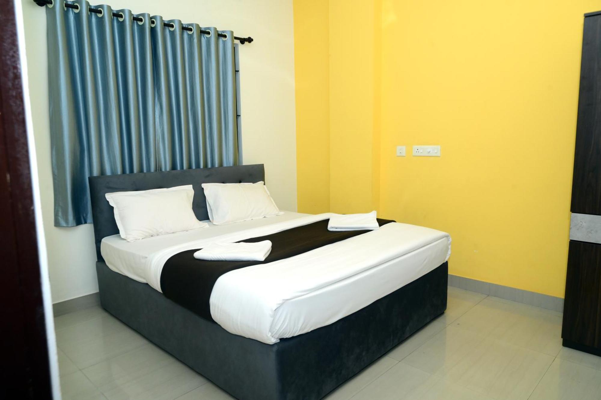 Hotel Aradhya Deralakatte Mangalore