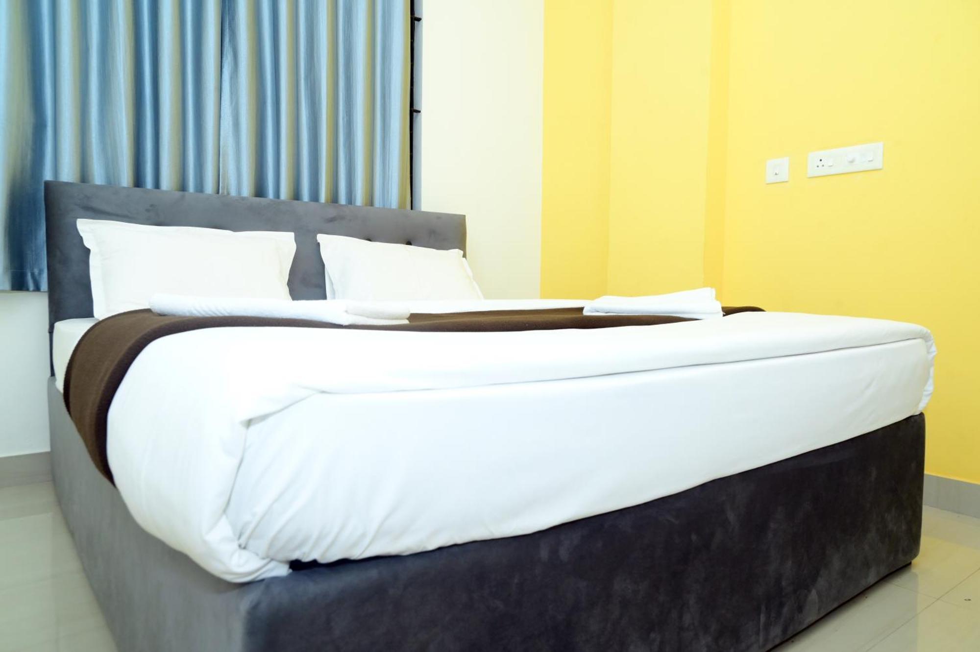 Aradhya Deralakatte Hotel 2*