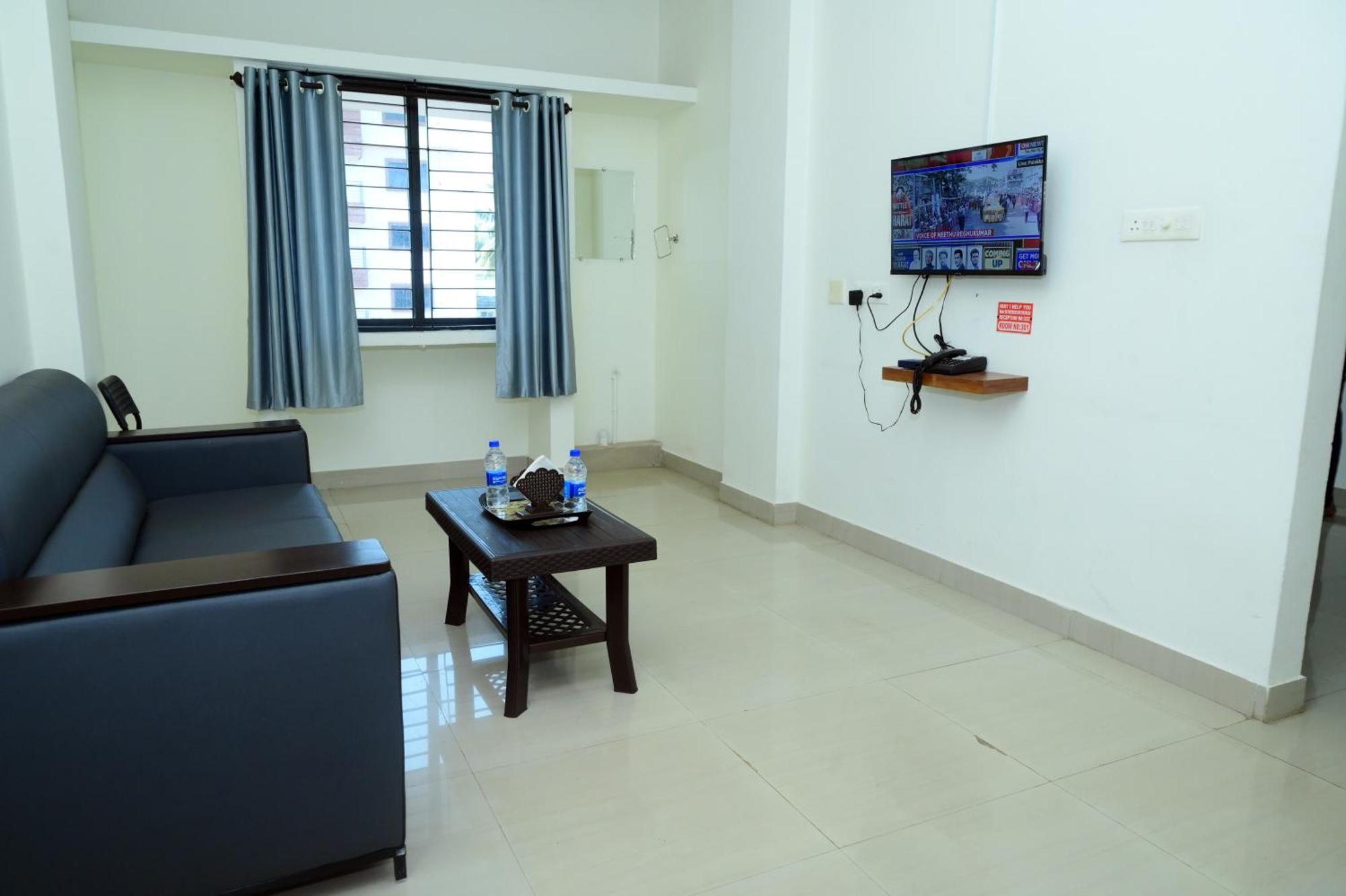 Hotel Aradhya Deralakatte 2*