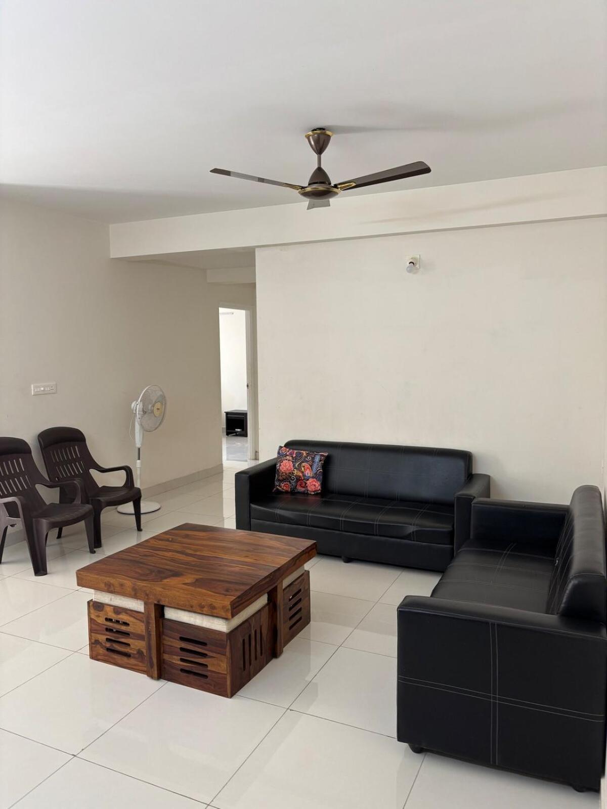 Apartment Spacious 3bhk For A Perfect *