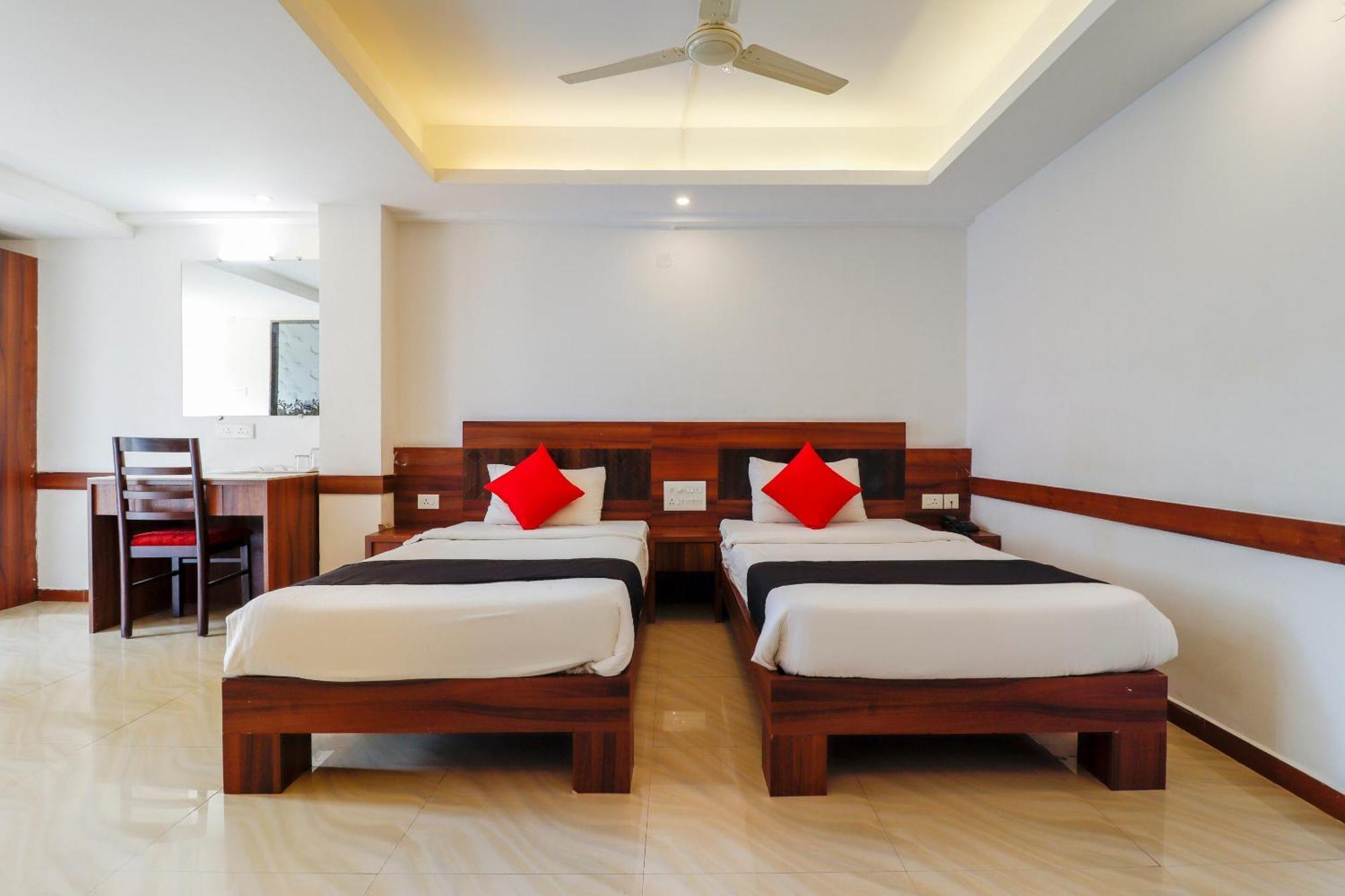 Capital O Sai Arya Residency Hotel 3*