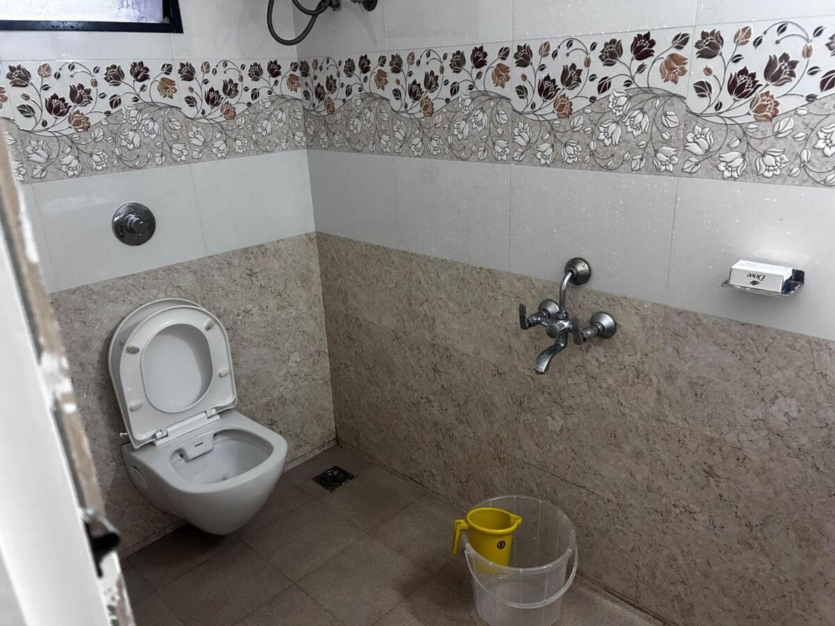 2-3 Bhk Furnished Flat With Amenities Apartment *