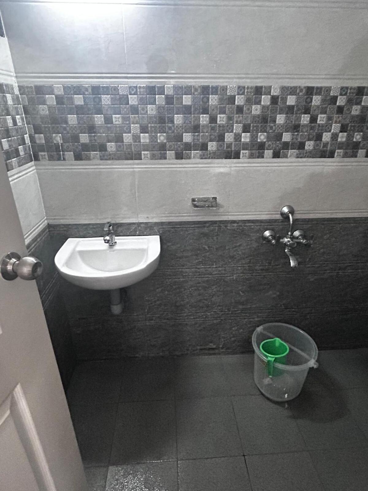 2-3 Bhk Furnished Flat With Amenities